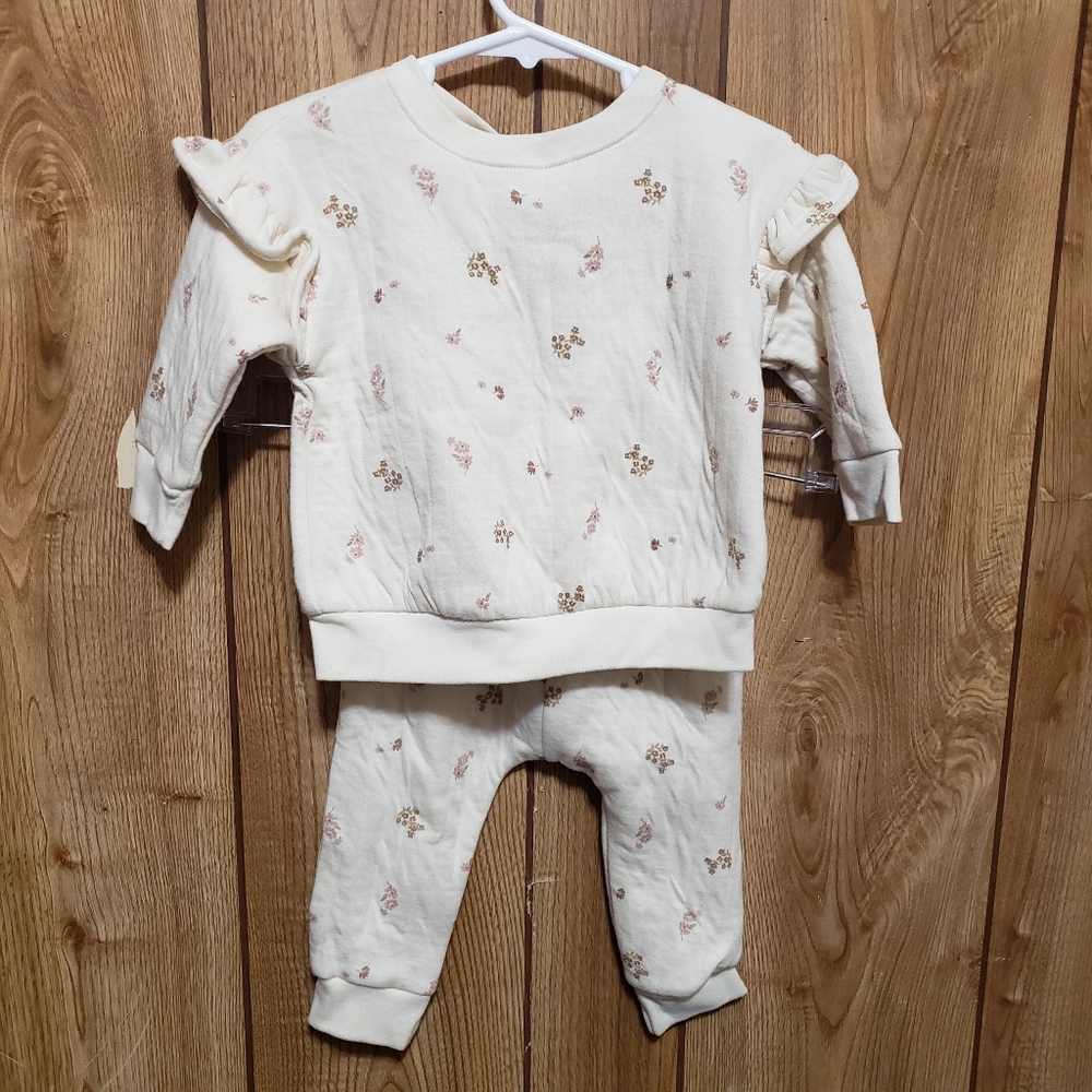 NWOT Carters 9M  2-Piece Top & Pant Set Cream Brown Floral Print Quilted Ruffles